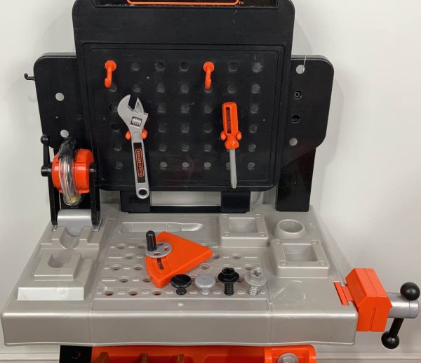 Black+Decker Tool Bench Supply - Image 5